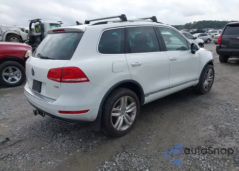 2014 Volkswagen Touareg Tdi Executive z USA, uszkodzony, nr VIN WVGEP9BP3ED009352